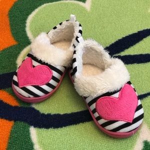 Carters Girls Slippers- Size 5-6